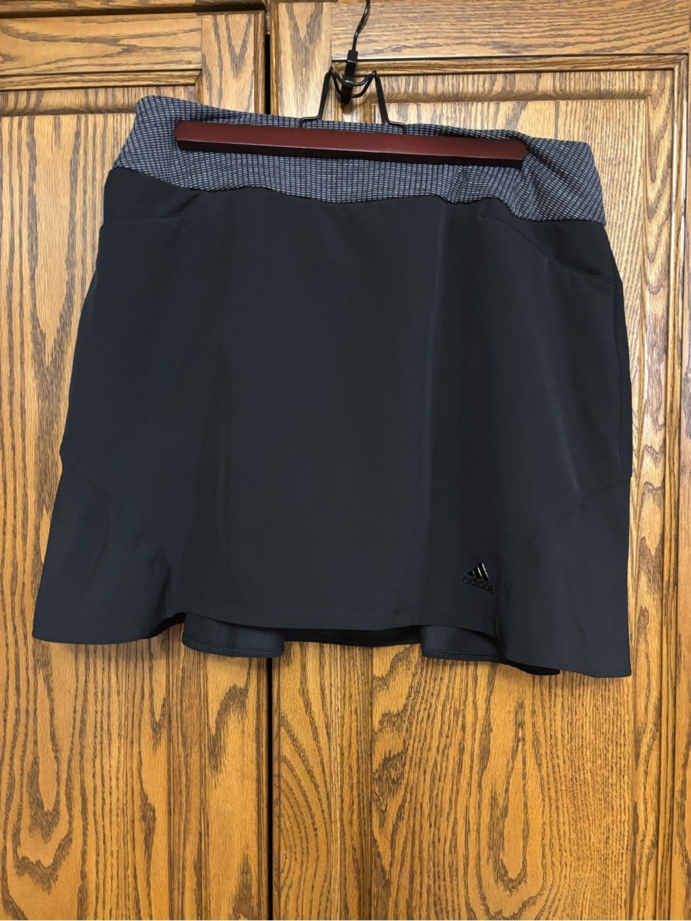 adidas Black golf Skort with Patterned Gray Waistband size medium